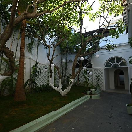 La Cedille - French Heritage House Pondicherry Exterior photo