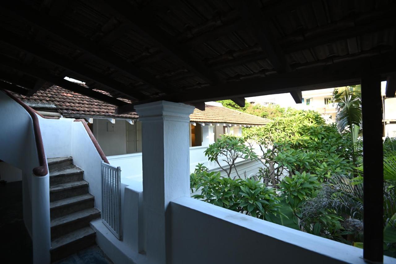 La Cedille - French Heritage House Pondicherry Exterior photo